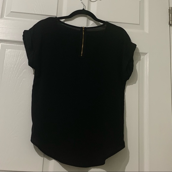 Cute black chiffon top. Size medium - Picture 5 of 9